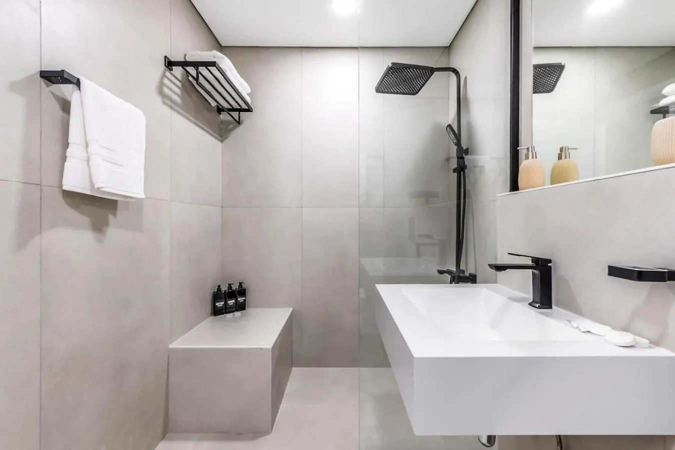 Minimalistic 2Br In Dubai Marina Apartment