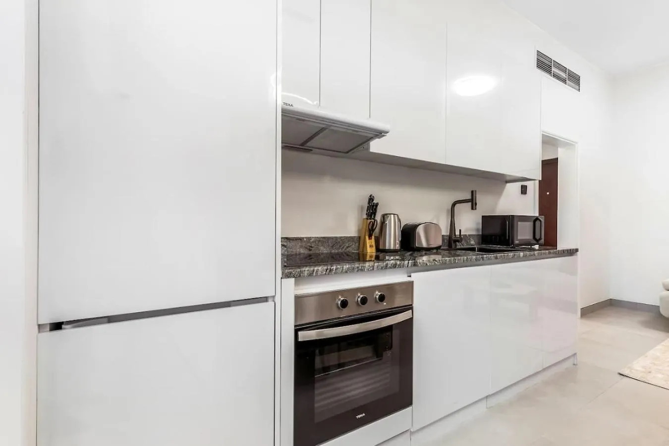 Apartament Minimalistic 2Br In Dubai Marina Zjednoczone Emiraty Arabskie